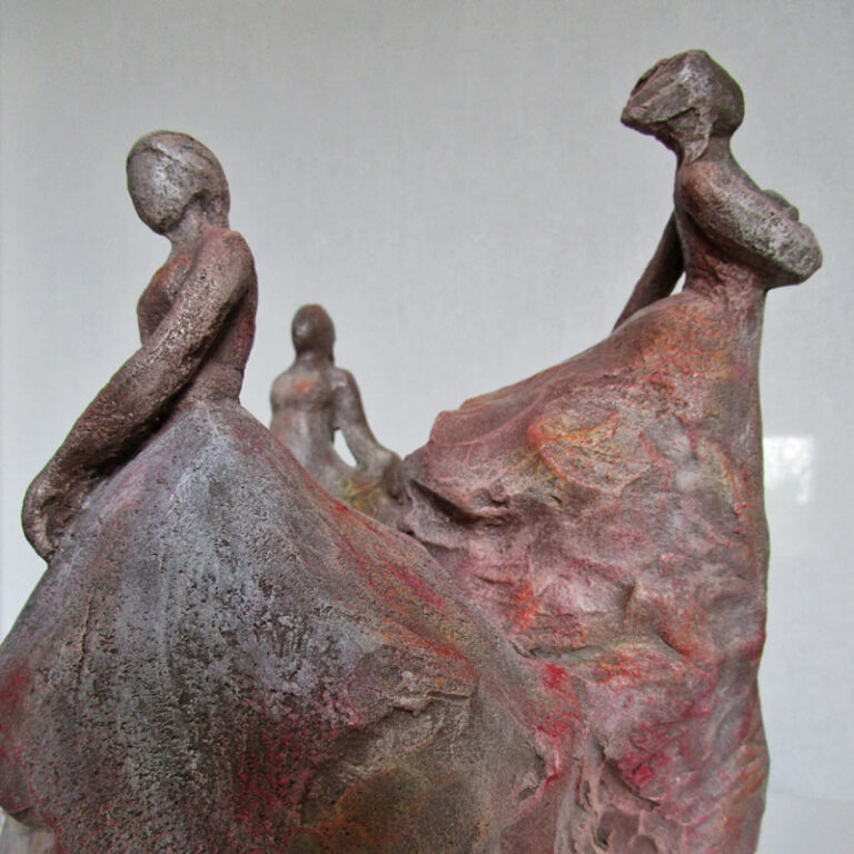 sculpture de 3 danseuses