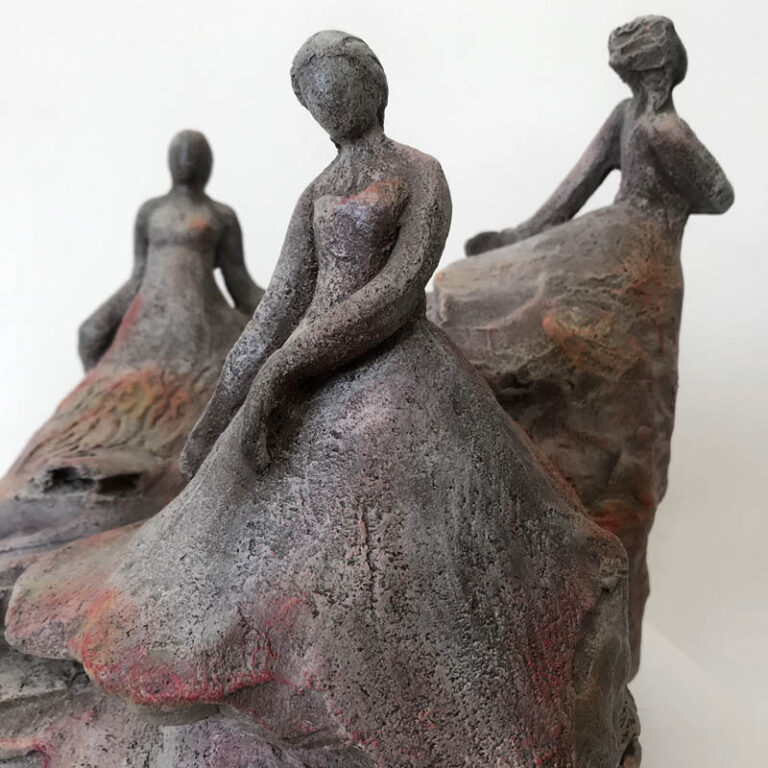sculpture de 3 danseuses